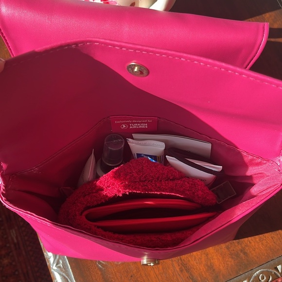 Salvatore Ferragamo inflight travel sets for 2 - Picture 6 of 8